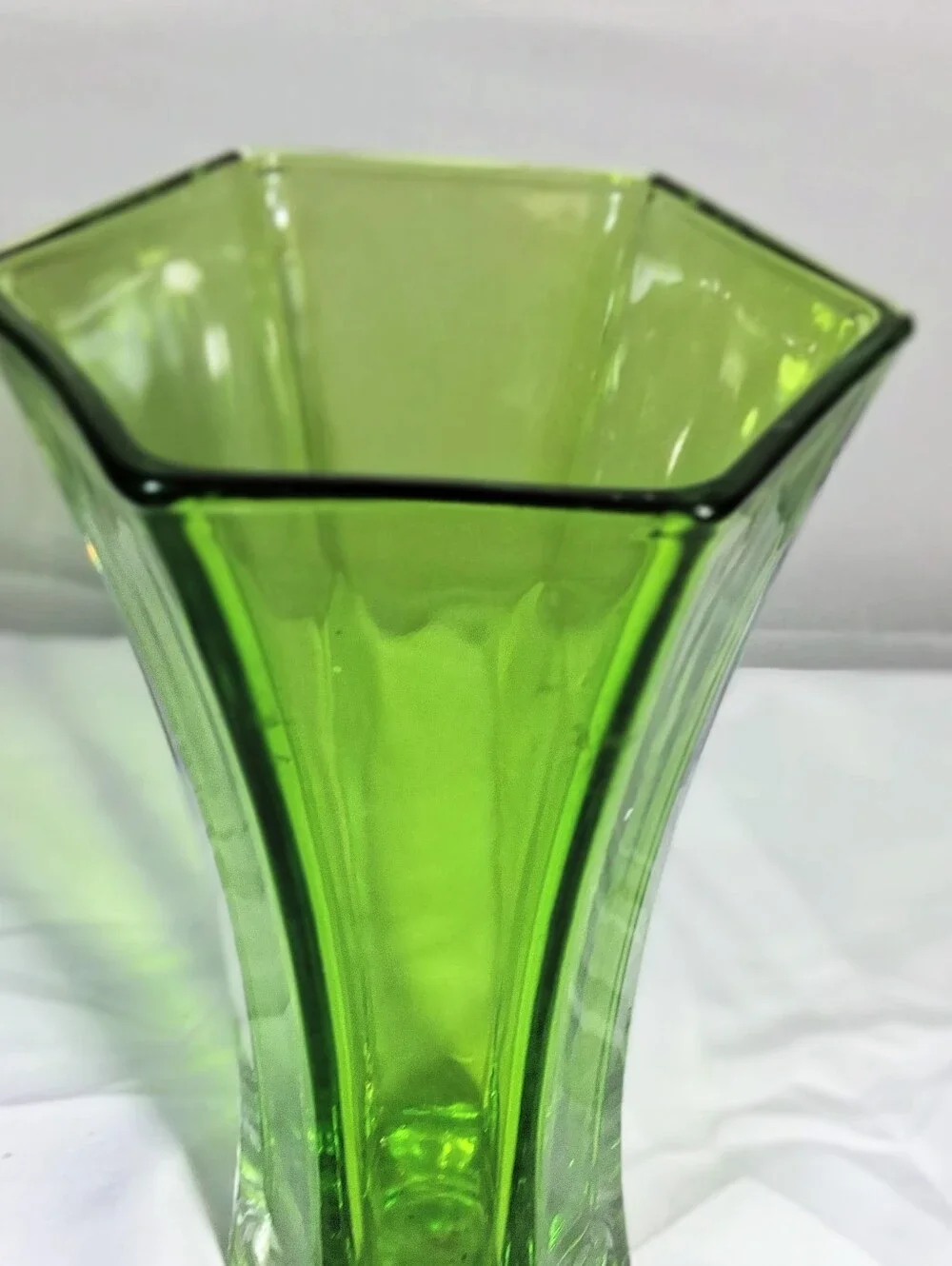 Vintage Emerald Green Hoosier Glass 4040 Art Deco Early to Mid 1900's Glass Vase